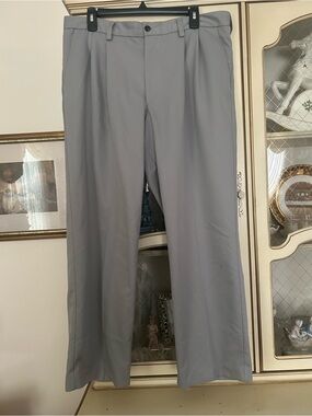 IZODMen's Classic Gray Dress Pants Sz 36/29. C:4754A
